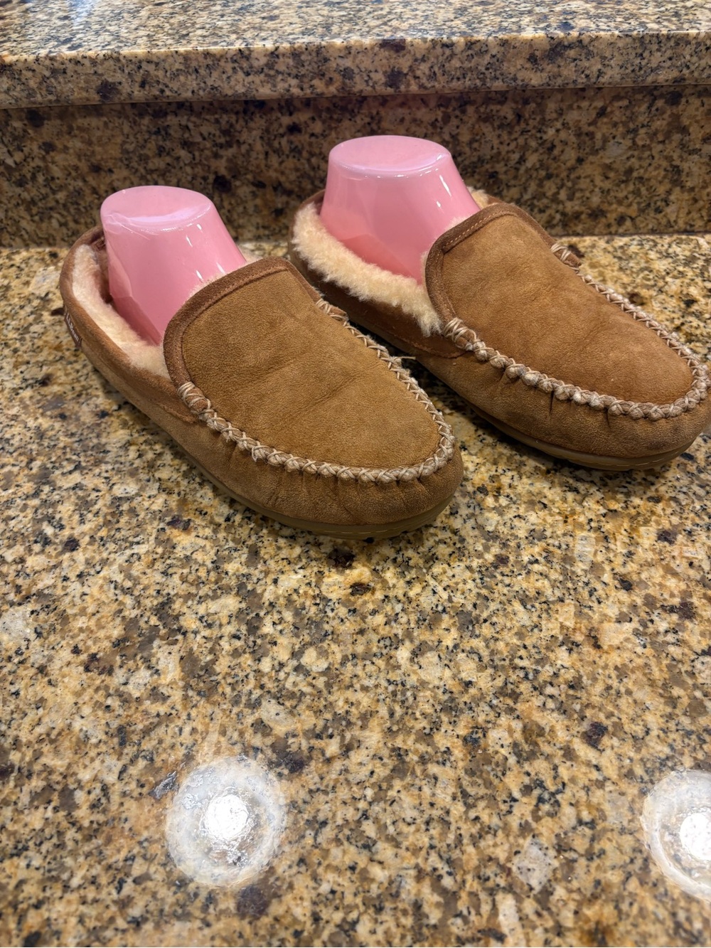 LLBean Womens 9 Wicked Good Slippers Sheepskin Tan Slip On Warm Comfort Slippers